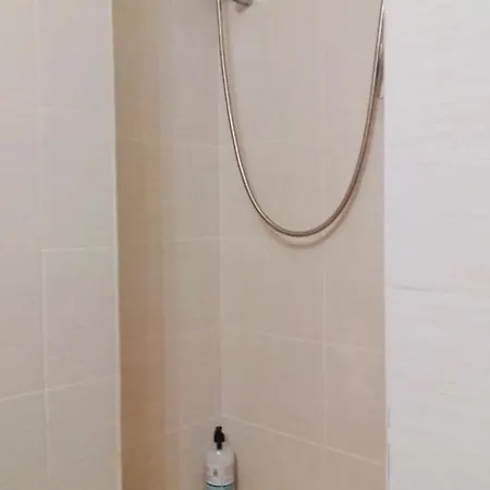 Alina *